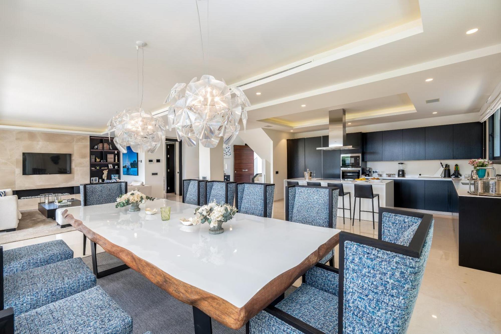 Eva Olivos Nueva Andalucia Villa Marbella