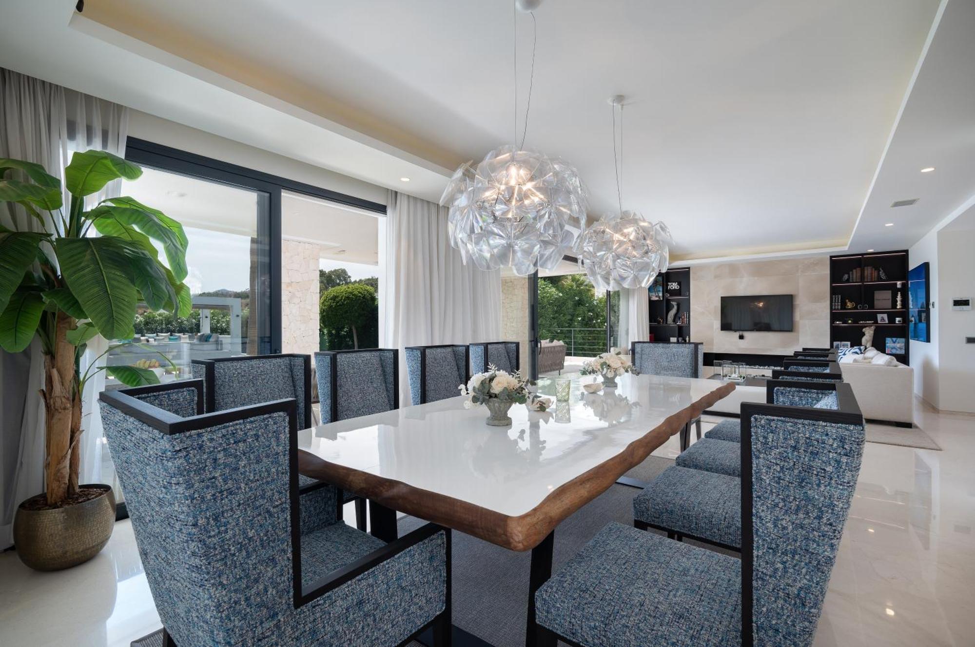 Eva Olivos Nueva Andalucia Villa Marbella